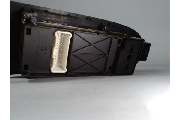 Recambio de mando elevalunas para honda accord berlina (cl/cn) 2.2i ctdi sport referencia OEM IAM C8HHA4GF52  