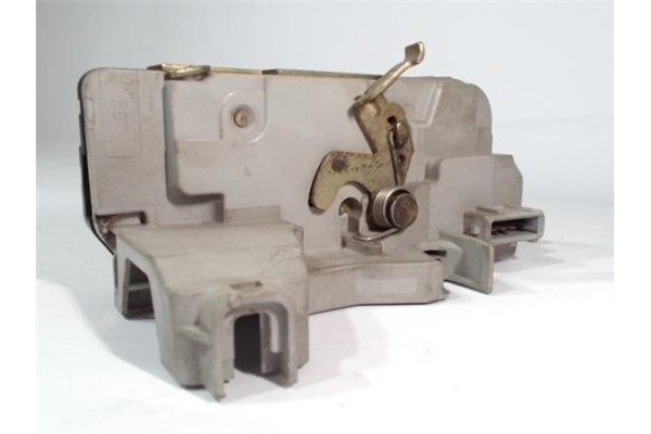 Recambio de cerradura puerta trasero derecha para peugeot 307 (3a/c) 1.6 16v referencia OEM IAM 9138C0  