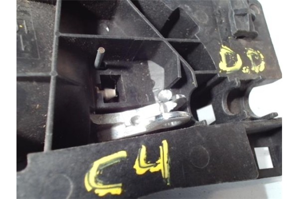 Recambio de manilla int. puerta delantero derecha para citroen c4 coupe 2.0 vts referencia OEM IAM 96435311VD  