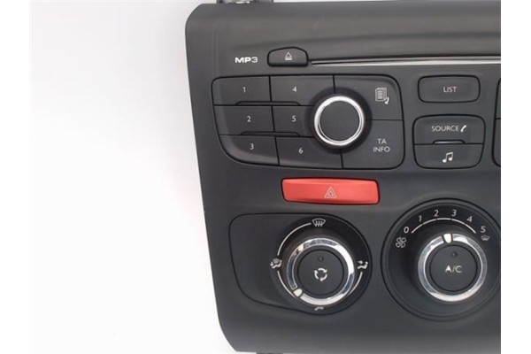 Recambio de embellecedor consola central para citroen c4 berlina 1.6 exclusive referencia OEM IAM 9666027177 00030358 