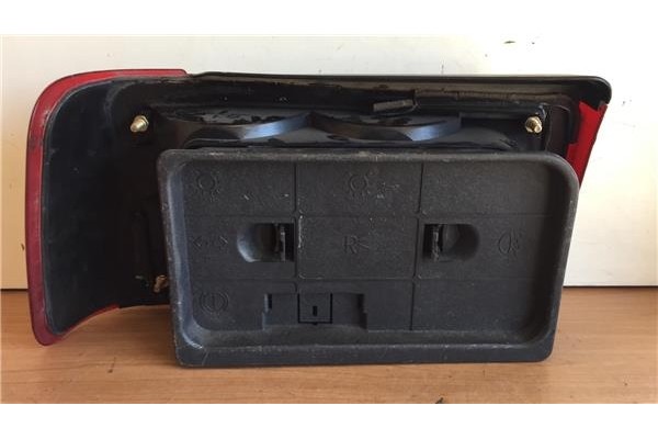 Recambio de piloto trasero derecho para volvo serie 460 1.6i referencia OEM IAM 460828  