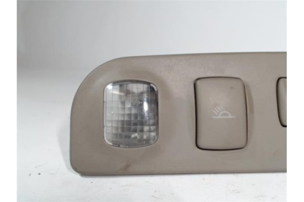 Recambio de luz delantero central techo para audi a3 (8l) 1.8 t ambiente quattro referencia OEM IAM 8L4947111  