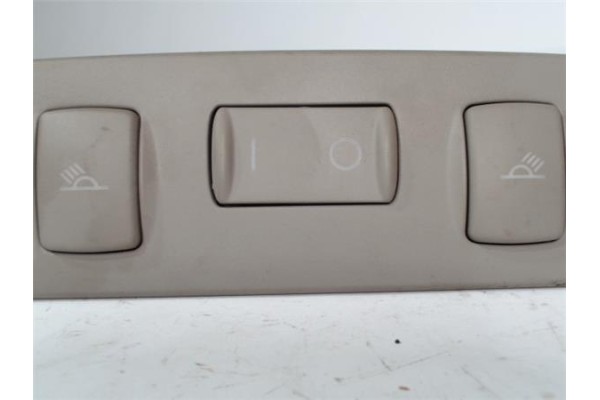 Recambio de luz delantero central techo para audi a3 (8l) 1.8 t ambiente quattro referencia OEM IAM 8L4947111  