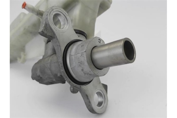 Recambio de bomba freno para opel astra k berlina 5p 1.6 dynamic referencia OEM IAM 13486143 42704192 