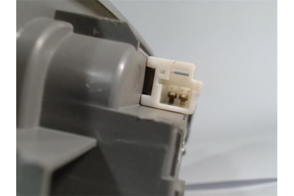 Recambio de luz delantero central techo para nissan primera berlina (p11) 1.6 stilo referencia OEM IAM   