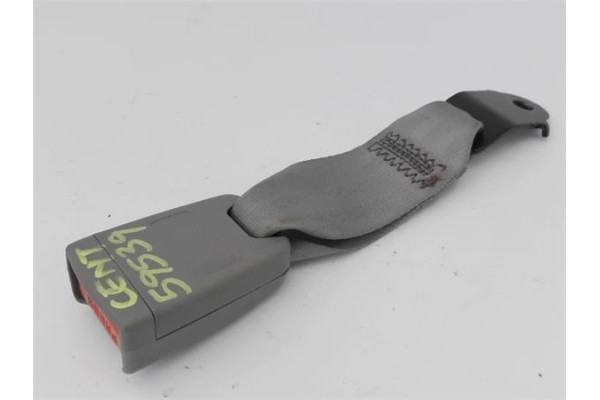 Recambio de anclaje cinturon trasero central para kia sorento (bl) 2.5 crdi referencia OEM IAM 898403E200CY  