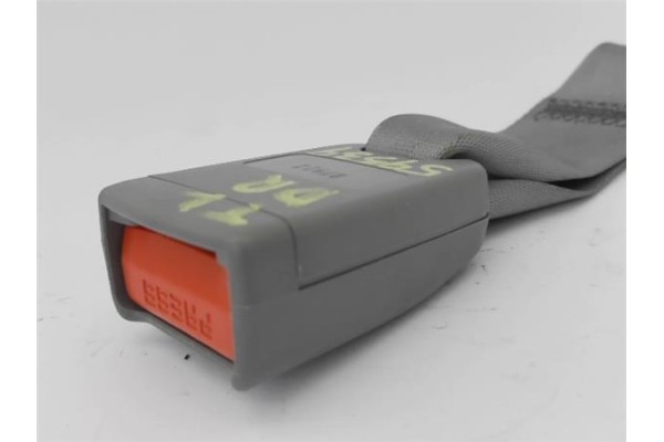 Recambio de anclaje cinturon trasero derecho para kia sorento (bl) 2.5 crdi referencia OEM IAM 898203E000CY  