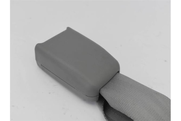 Recambio de anclaje cinturon trasero derecho para kia sorento (bl) 2.5 crdi referencia OEM IAM 898203E000CY  