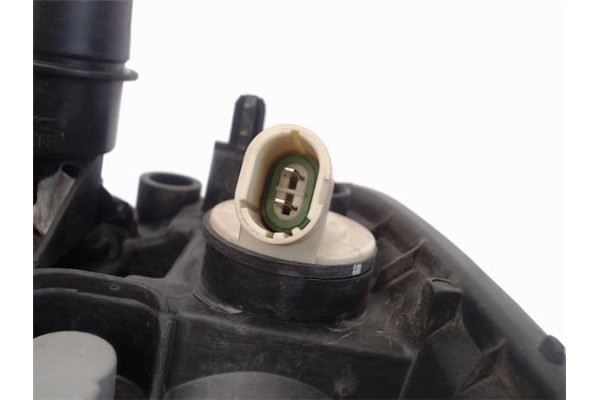 Recambio de faro delantero dcho para dacia logan 1 referencia OEM IAM 8200211006 89029770 