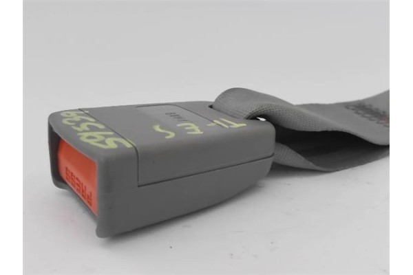Recambio de anclaje cinturon trasero izquierdo para kia sorento (bl) 2.5 crdi referencia OEM IAM 898103E000CY  