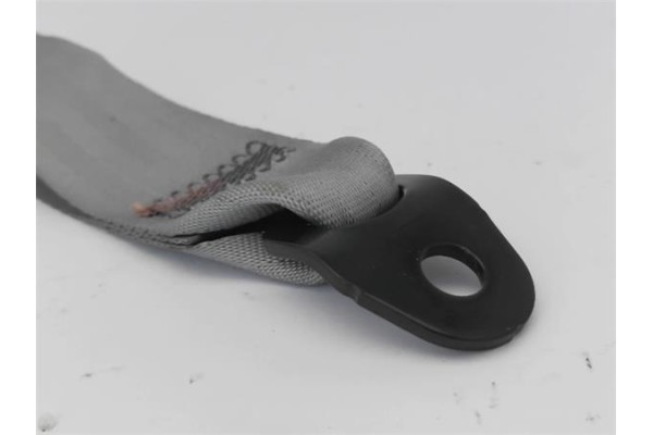 Recambio de anclaje cinturon trasero izquierdo para kia sorento (bl) 2.5 crdi referencia OEM IAM 898103E000CY  