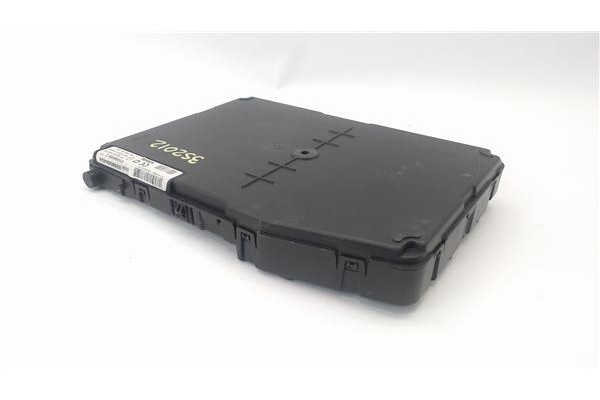 Recambio de caja reles para renault megane ii berlina 5p 1.9 confort dynamique referencia OEM IAM 8200306434  