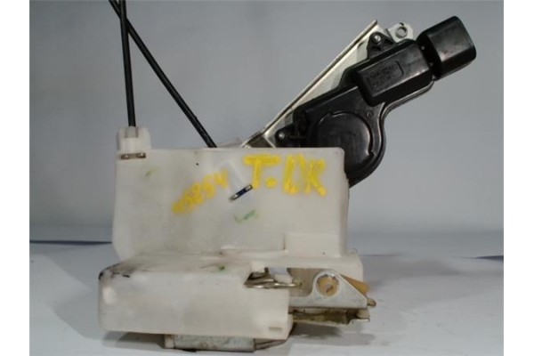 Recambio de cerradura puerta trasero derecha para suzuki alto (amf310) 1.0 referencia OEM IAM 82301M68K01  