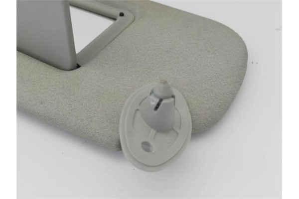 Recambio de parasol izquierdo para toyota yaris (ncp1/nlp1/scp1) 1.4 d-4d referencia OEM IAM 743200D031B0  