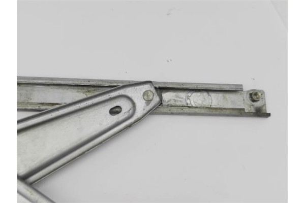 Recambio de motor elevalunas delantero derecho para toyota yaris (ncp1/nlp1/scp1) 1.4 d-4d referencia OEM IAM 698100D010  