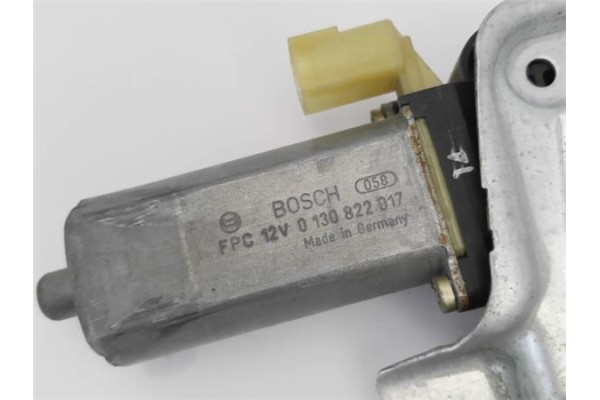 Recambio de motor elevalunas delantero derecho para toyota yaris (ncp1/nlp1/scp1) 1.4 d-4d referencia OEM IAM 698100D010  