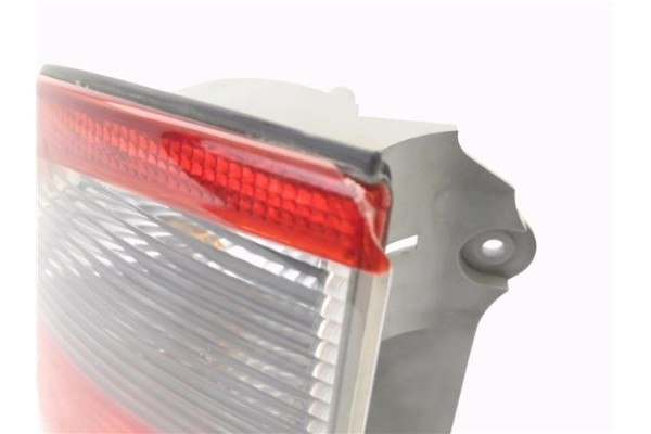 Recambio de piloto trasero izquierdo para saab 9-5 berlina 2.0 t e ecopower referencia OEM IAM 5142252  