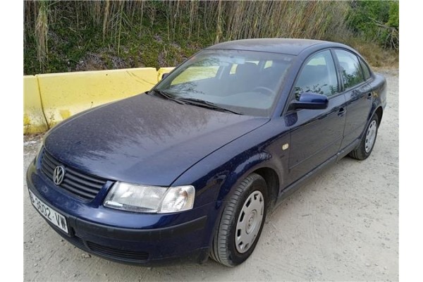 volkswagen passat berlina (3b2) del año 1999