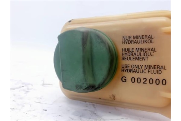 Recambio de deposito liquido direccion asistida para volkswagen passat berlina (3b2) 1.8 básico referencia OEM IAM   