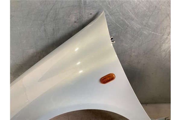 Recambio de aleta delantero izquierda para renault clio ii fase i (b/cb0) 1.2 (b/cb0f, b/cb0a, b/cb10, b/cb1k, b/cb2d, b/cb2h) r