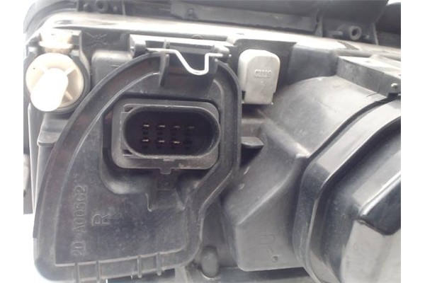Recambio de faro delantero dcho para audi a4 berlina (b5) 1.9 tdi referencia OEM IAM 8D0941030AM  