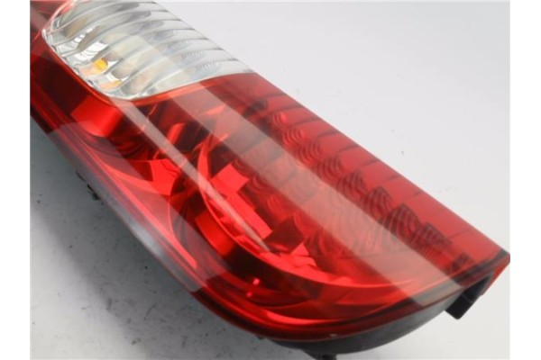 Recambio de piloto trasero izquierdo para fiat i doblo (119) 1.3 16v multijet active com. (55kw) referencia OEM IAM 20120748  