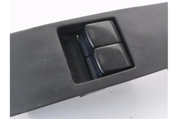 Recambio de mando elevalunas delantero izquierdo para nissan micra (k12e) 1.2 16v referencia OEM IAM 80901AX100  