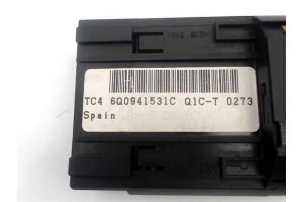 Recambio de conmutador luces para volkswagen polo iv (9n1) 1.4 tdi referencia OEM IAM 6Q0941531C  