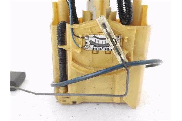 Recambio de bomba combustible para peugeot 206 2.0 hdi 90 referencia OEM IAM 9642124380  