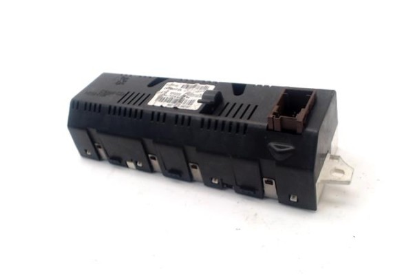 Recambio de display para peugeot 207 1.6 16v vti referencia OEM IAM 659350  