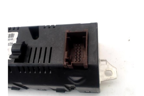 Recambio de display para peugeot 207 1.6 16v vti referencia OEM IAM 659350  