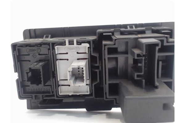 Recambio de conjunto interruptores para renault laguna iii berlina 2.0 dci (bt01, bt0e, bt0k) referencia OEM IAM 259800002R  