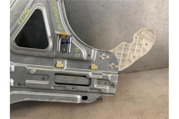 Recambio de elevalunas electrico delantero derecho para kia carnival 2.9 crdi referencia OEM IAM 824604D000  
