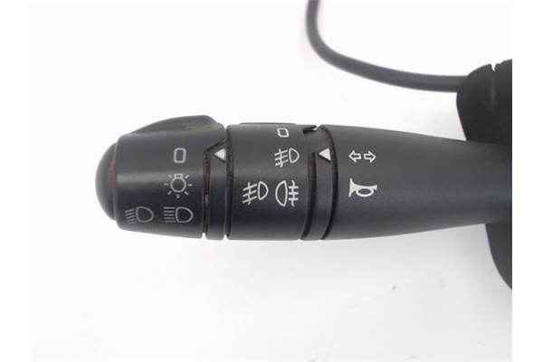 Recambio de mando intermitencia para renault clio ii fase i (b/cb0) 1.4 alize referencia OEM IAM   