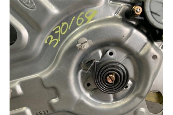 Recambio de elevalunas electrico delantero izquierdo para kia carnival 2.9 crdi referencia OEM IAM 824504D010  