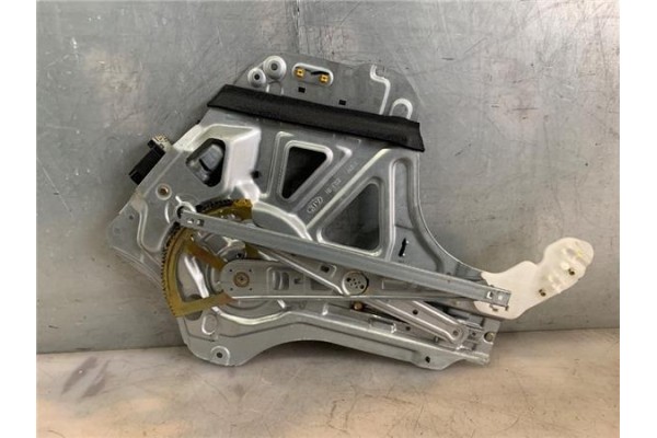 Recambio de elevalunas electrico delantero izquierdo para kia carnival 2.9 crdi referencia OEM IAM 824504D010  