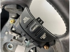 Recambio de volante para kia carnival 2.9 crdi referencia OEM IAM 5611025G500  