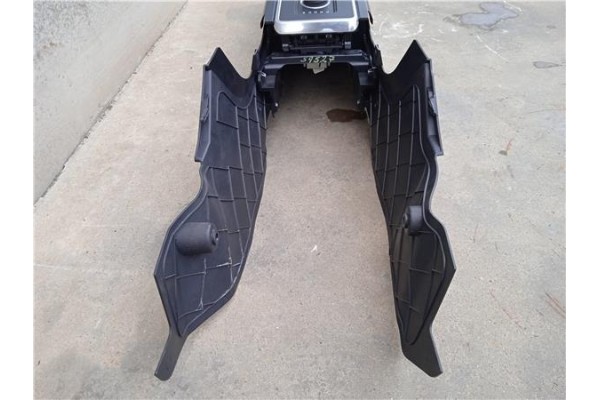 Recambio de consola para land rover discovery sport 2.0 basis fwd referencia OEM IAM FK72045J40CD  