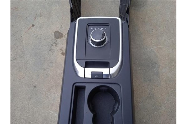 Recambio de consola para land rover discovery sport 2.0 basis fwd referencia OEM IAM FK72045J40CD  