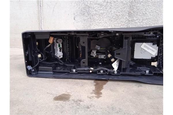 Recambio de consola para land rover discovery sport 2.0 basis fwd referencia OEM IAM FK72045J40CD  