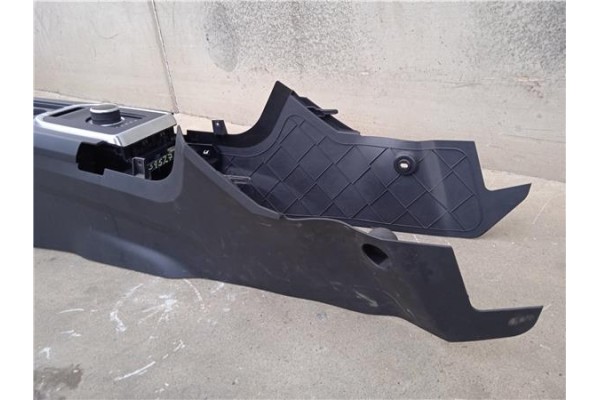 Recambio de consola para land rover discovery sport 2.0 basis fwd referencia OEM IAM FK72045J40CD  