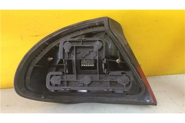 Recambio de piloto trasero derecho para opel tigra 1.4 16v referencia OEM IAM 90482001  