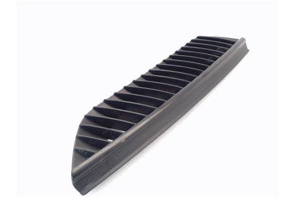 Recambio de rejilla paragolpes delantero derecha para smart micro compact car 600 referencia OEM IAM Q0001696V013C22A00  