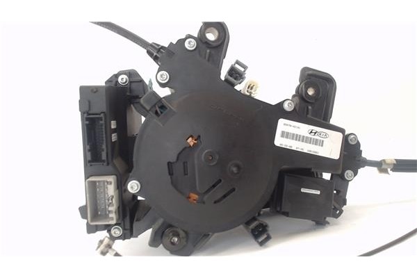 Recambio de motor cierre centralizado trasero izquierdo para kia carnival 2.9 crdi referencia OEM IAM PN16644545  