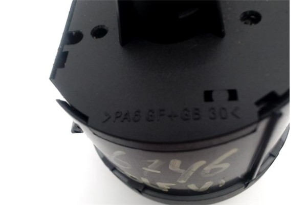 Recambio de conmutador luces para volkswagen golf vi (5k1) 1.6 advance referencia OEM IAM PA66F6B30  