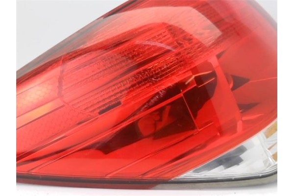 Recambio de piloto trasero izquierdo para subaru legacy v 2.0 d referencia OEM IAM 84912AJ100  