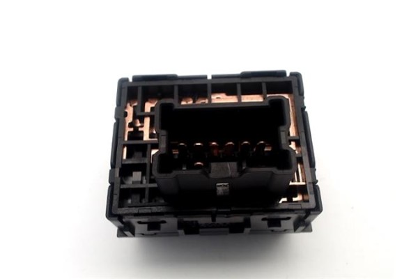 Recambio de mando retrovisor electrico para nissan micra (k12e) 1.2 16v referencia OEM IAM 25570AX005  