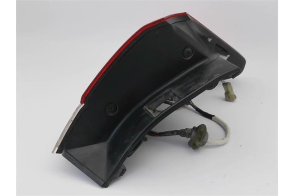 Recambio de piloto trasero izquierdo para subaru legacy v 2.0 d referencia OEM IAM 84912AJ100  