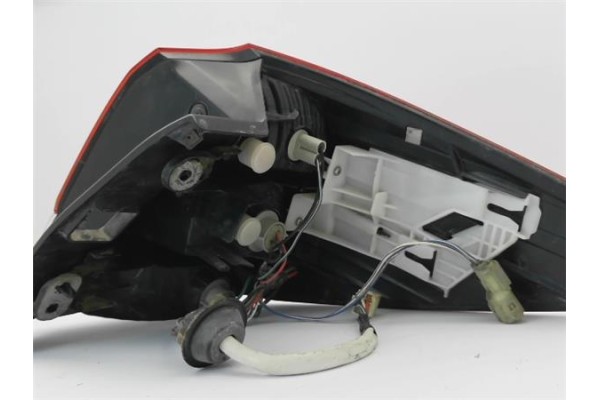 Recambio de piloto trasero izquierdo para subaru legacy v 2.0 d referencia OEM IAM 84912AJ100  