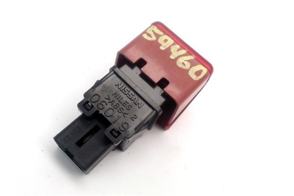 Recambio de interruptor luces emergencia para nissan micra (k12e) 1.2 16v referencia OEM IAM 25290AX000  